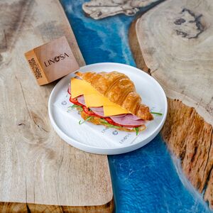 Drivu Smoke Turkey Ham Croissant