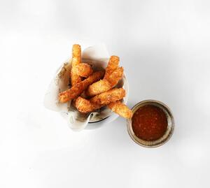 Drivu Halloumi Fries & Sweet Chili Sauce