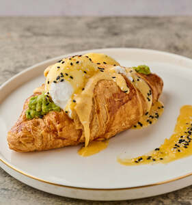 Drivu Egg Benedict Croissant