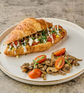 Drivu Cheesey Mushroom Croissant