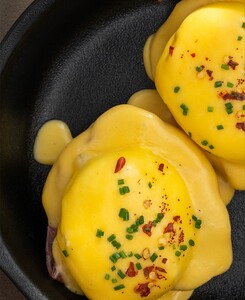 Drivu Eggs Benedict
