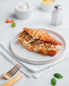 Drivu Halloumi Croissant