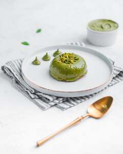 Drivu Pistachio Cake