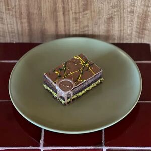 Drivu Chocolate Pistachio Cake