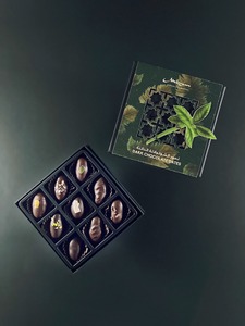 Drivu Dark Chocolate Dates Selection - Box of 9