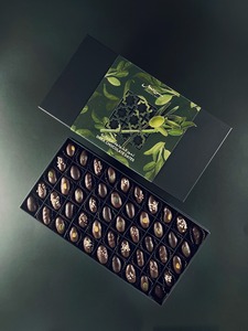 Drivu Dark Chocolate Dates Selection - Box of 50