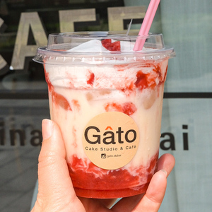 Drivu Iced Fresh Strawberry Milk Latte