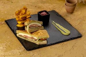 Drivu Chicken Caprese Sandwich