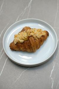 Drivu Almond Croissant 