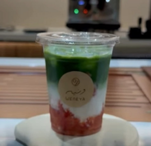 Drivu Iced Strawberry Matcha 