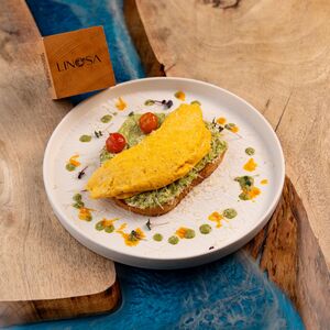 Drivu Avo Cheese Omelete