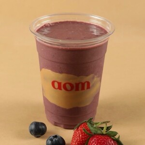 Berries Acai Smoothie - AOM Cafe sharjah