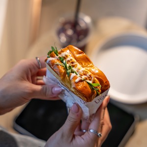 Drivu Pulled Chicken Sando