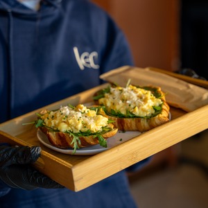 Drivu Pesto Scrambled Egg Open Croissant