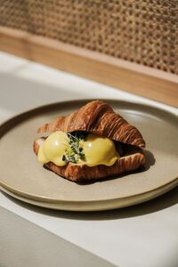 Drivu Signature Eggs Benedict