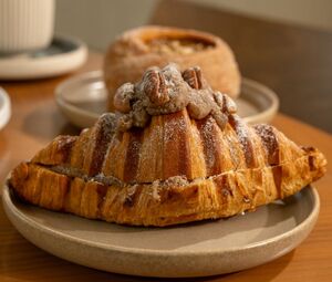 Drivu Pecan Croissant