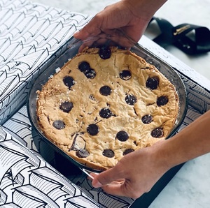 Drivu 62% Dark Chocolate Skillet Cookie-Tray