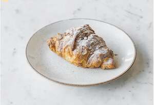 Drivu Almond Croissant