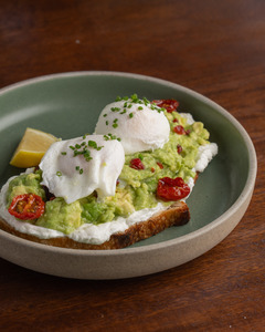 Drivu Smash Avo Tartine