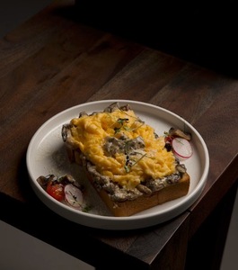 Drivu Parmiggiano Cheese Mushroom Toast 