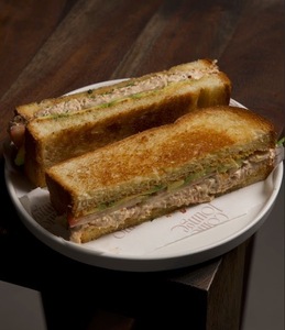 Drivu Spicy Tuna Sandwich 