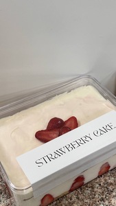 Drivu Strawberry Cake (Large)