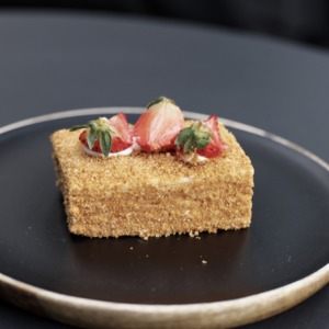 Drivu Honey Cake