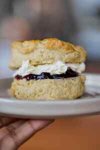 Drivu Scones & Berries 