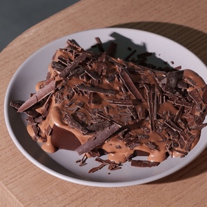 Drivu Messy Chocolate Cake