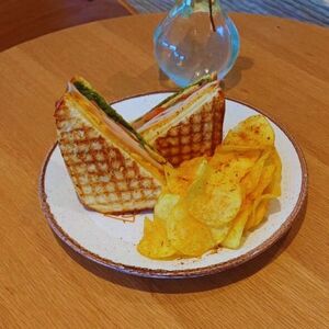 Drivu Turkey Club Sandwich