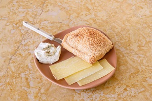 Drivu Bun Butter And Cheese