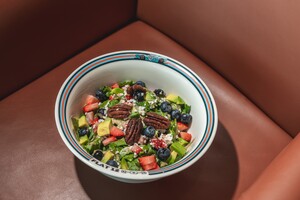 Drivu Berries And Greens Salad