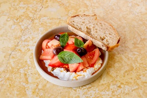 Drivu Tomato and Burrata