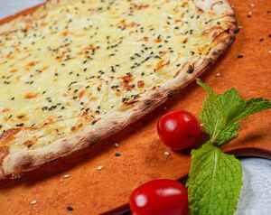 Drivu Manakish Kashkawan , Mozzarella ,Akawi