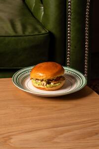 Drivu Halloumi Avocado Cheeseburger