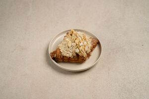 Drivu Almond Croissant