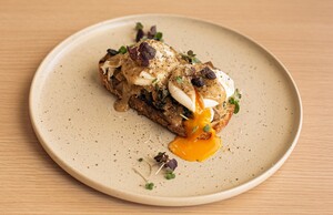 Drivu Mushroom Spinach Tartine