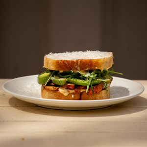 Drivu Chicken Avo Sandwich