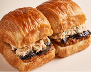 Drivu Chicken Sriracha Bun