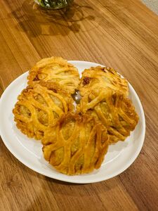 Drivu Mini Smoky Chicken Puff Pastry Box of 5