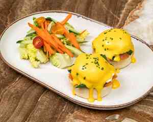 Drivu Eggs Benedict