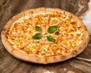 Drivu Smoked Salmon Pizza