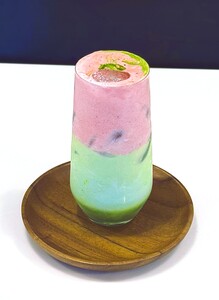 Drivu Strawberry Matcha