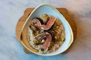 Drivu Rolled Oats with Khalas Dates & Cashew Butter