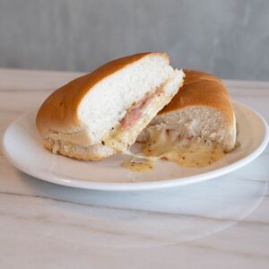 Drivu Chicken Turkey & Three Cheese Panini | بانيني دجاج وديك رومي مع ثلاثة أنواع من الجبن