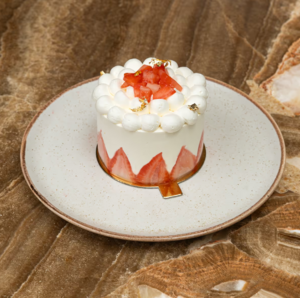 Mini Fraiser Cake Parve - LF Bakery & Restaurant dubai