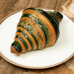 Drivu Pistachio Croissant