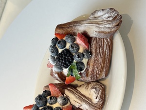 Drivu Berries Creamy Danish