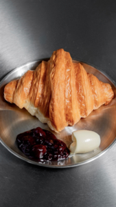 Drivu Croissant & Jam