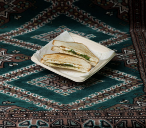 Drivu Halloumi Zaatar Sando ساندو حلومي زعتر